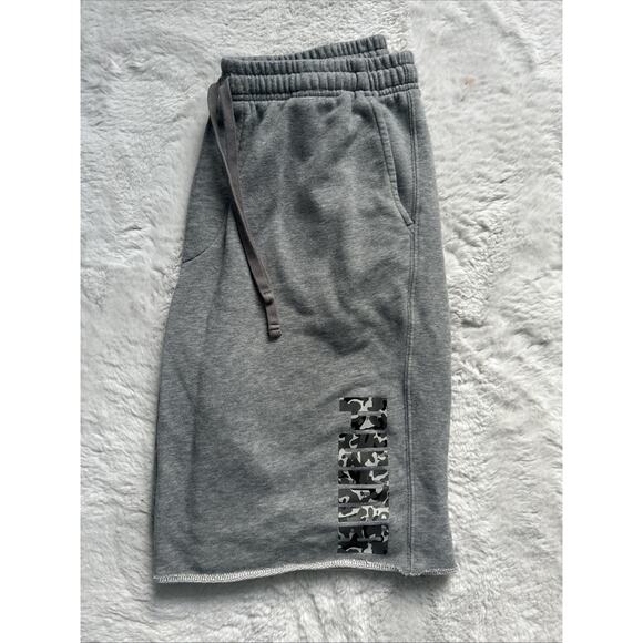 Puma Men’s Large Gray Active Camouflage Active Sweat Shorts Comfortable Cheap - Picture 1 of 7